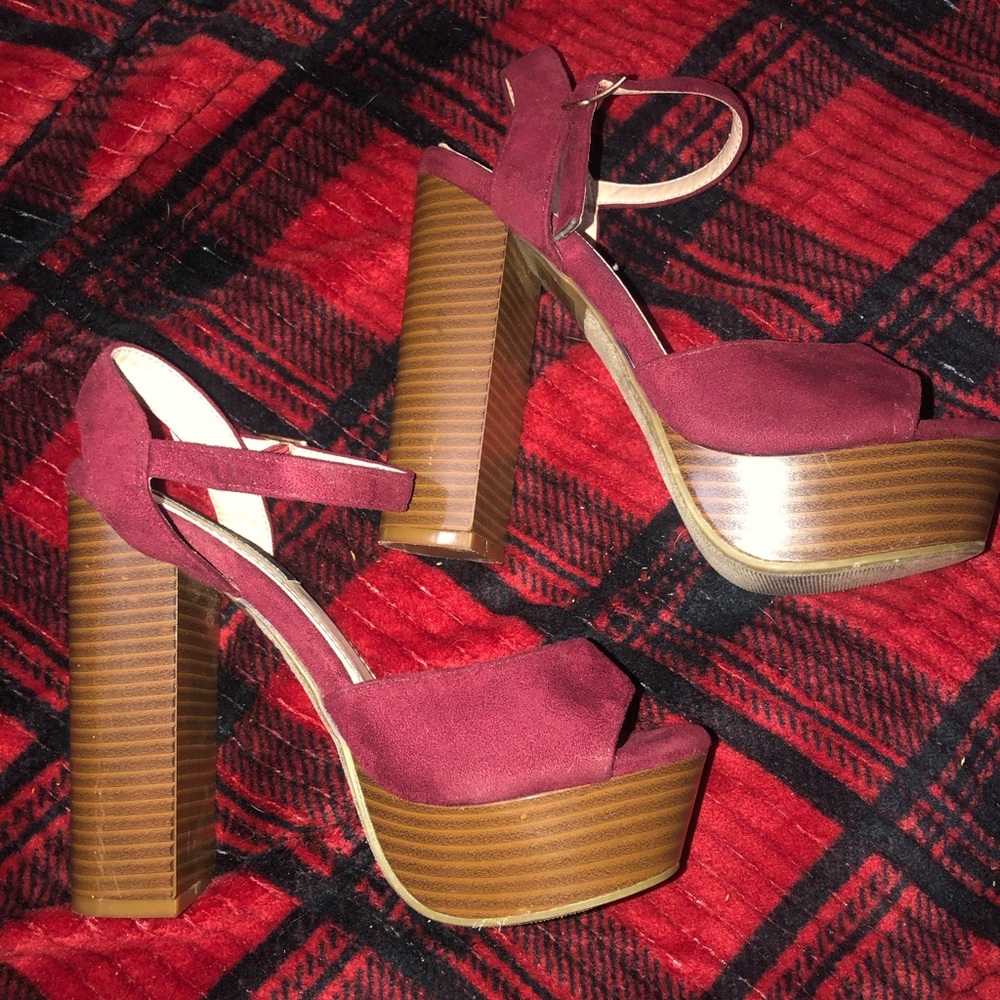 High heels - Picture 1 of 2